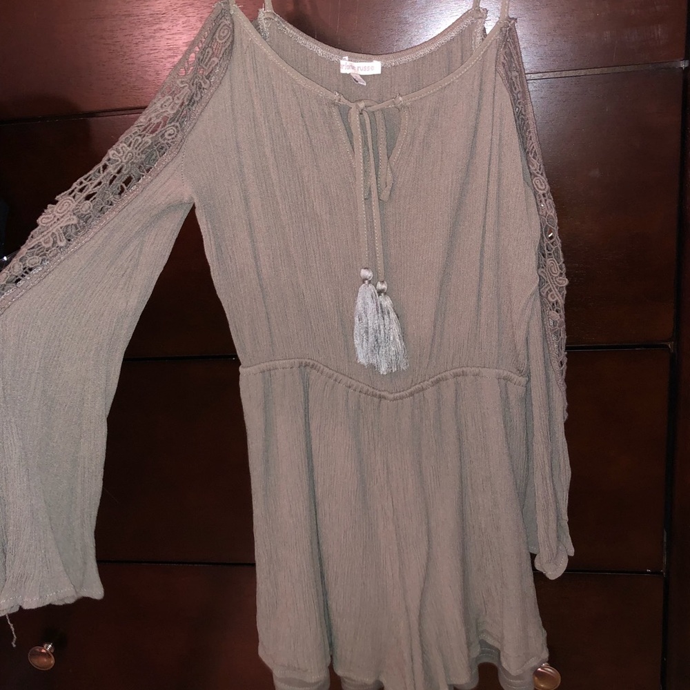 Dark green part lace romper